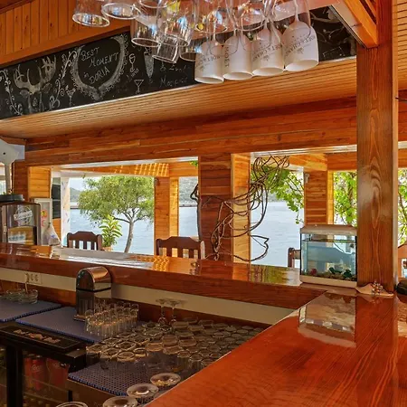 Hotel Doria Yacht Club 4*